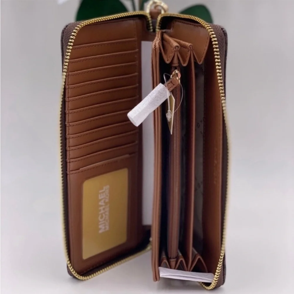 Michael Kors Large Continental Wallet Wristlet